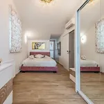 3 Bedroom In Апартаменты *
