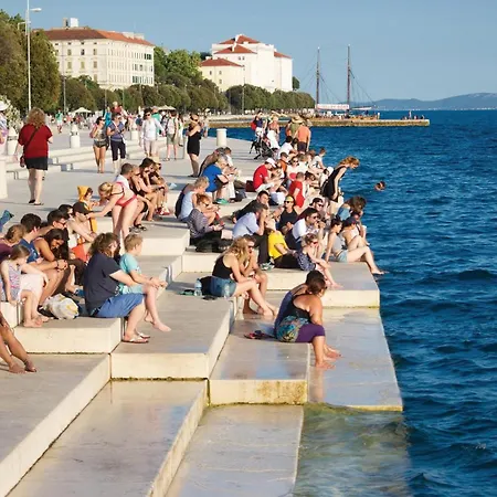 Cozy In With Wifi Apartamento Zadar